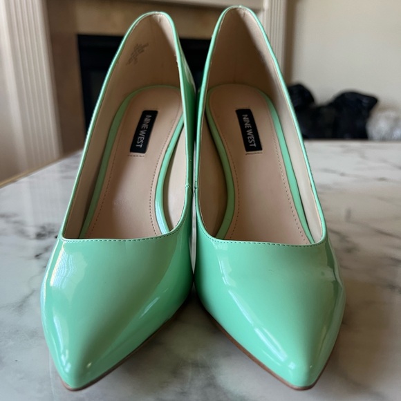 Nine West Trendz Pointed Toe Pump Heels Women's Neon Pistachio Color - Size 8.5 - Picture 4 of 15